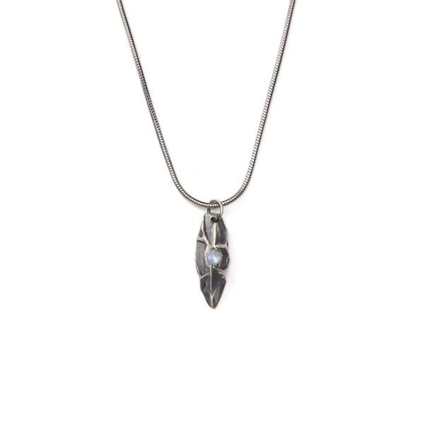 Ree diamond shaped unique texture pattern inlaid with sapphire 925 pure pendant necklace