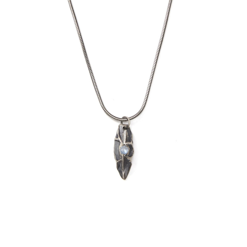 Ree diamond shaped unique texture pattern inlaid with sapphire 925 pure pendant necklace